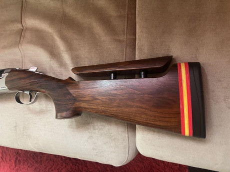 Beretta 694 Trap, en excelente estado, culata regulable con sistema B-Fast, 76 cm de cañón, 18,4 de recamara, 02