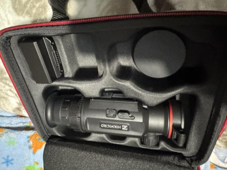 Monocular termico y clip-on hikmicro thunder TH35
. Caja con todos accesorios y dos baterias.
. Adaptador 00