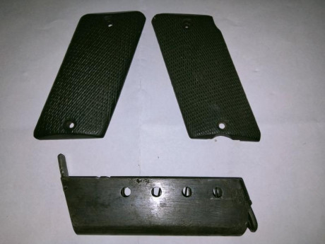 Hola, pongo a la venta un juego de cachas de madera de nogal para la pistola Austriaca Steyr modelo 1908 30