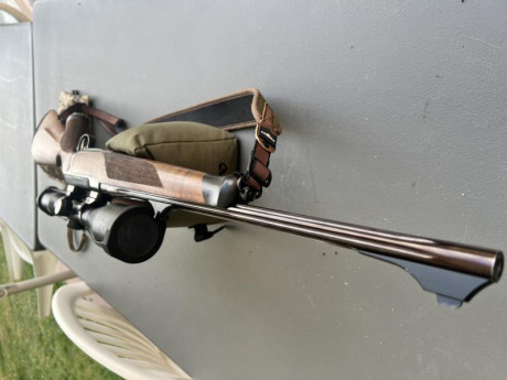 Vendo Sauer 202 Highland en calibre 30-06. 
Muy poco uso y muy bien cuidado. 
Se vende con bases y anillas 12