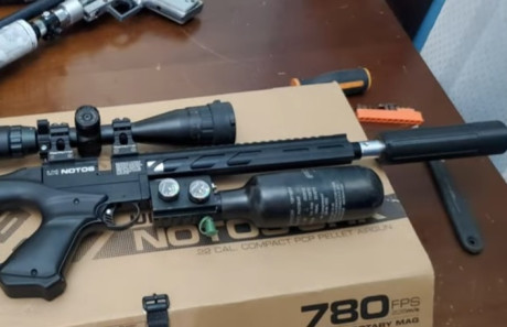 Buenos días 
Me gustaría ponerle a una HW 100 una botella de esas de fibra de color negro, de 400 cc o 01