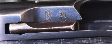 Hola amigos! ya que se muestran tantas armas buenas creo que a los propietarios de una cz 75 se nos tendría 80