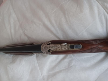 Vendo con mucha pena una bonita superpuesta de colección Laurona Imperial cal.12 caza con *** y * (chokes 01