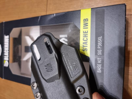 Buenas,

Se vende funda interior (IWB) marca Blackhawk, modelo Stache para pistolas Sig Sauer P365XL.

En 02