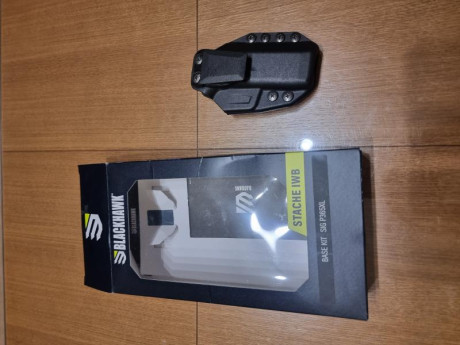 Buenas,

Se vende funda interior (IWB) marca Blackhawk, modelo Stache para pistolas Sig Sauer P365XL.

En 01