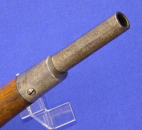 Voy a colocar unas fotos de un arma larga alemana de llave de mecha del siglo XVI. 102