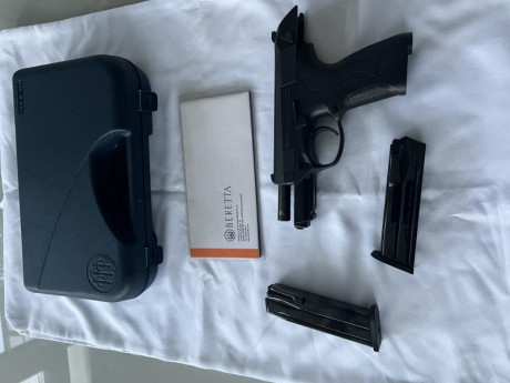 Buenos dias compañeros hoy pongo en venta mi beretta px4 storm de 9mm guiada en F prácticamente nueva 02
