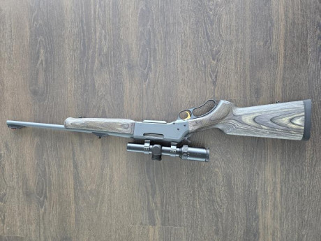 Comprado este año nuevo y no lo he sacado al monte nunca. Lo vendo por cambio a semiauto. 
No tiene marcas 02