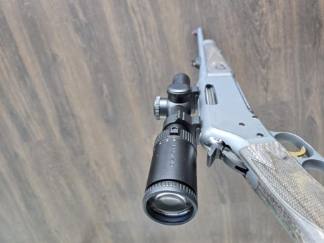 Comprado este año nuevo y no lo he sacado al monte nunca. Lo vendo por cambio a semiauto. 
No tiene marcas 10