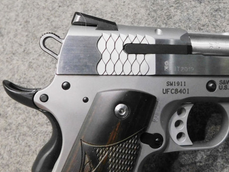 1911.  1900 € calibre 45 acp  mando más fotos  . tf  -  what 670211056  .guiada  en F 10
