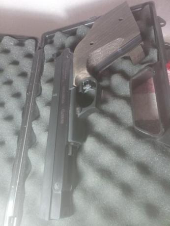 Vendo Gamo compact por 170€ a parte los portes, tiene poco uso.La maleta es mejor que la original 01