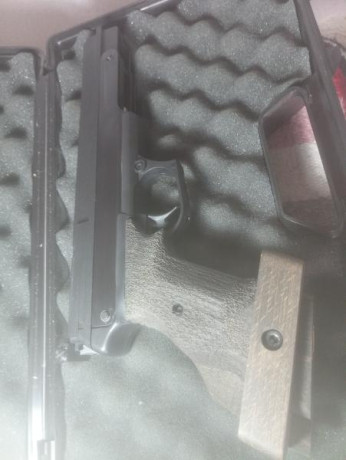 Vendo Gamo compact por 170€ a parte los portes, tiene poco uso.La maleta es mejor que la original 00