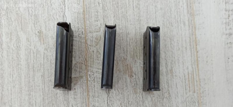 Buenas

tengo estos 3 cargadores, desde hace años de la Destroyer del 9mm Largo de mi padre. Falleció, 02