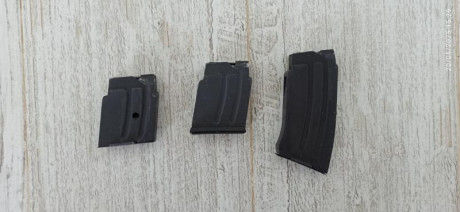 Buenas

tengo 2 cargadores de 5 cartuchos, y 1 de 10 (los 3 en acero)  del calibre 22LR de un rifle Brno 02