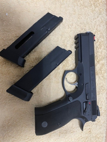 CZ SP-01 SHADOW sitema blowback en venta esta por falta de uso, habrá tirado media bolsa de bolas, está 01
