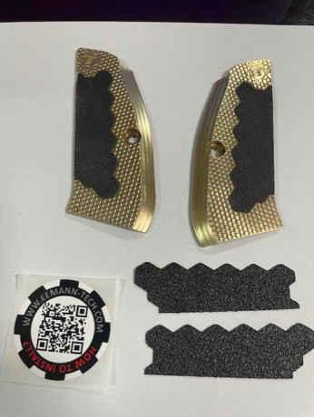 Vendo juego de cachas fabricadas en latón por EEMANN TECH se utilizan para reducir y equilibar el retroceso 01