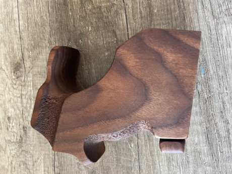 Vendo una empuñadura para pistola aire Steyr LP10/50. Prácticamente nueva
125 euros con portes incluidos 10