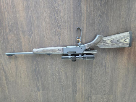 Comprado este año nuevo y no lo he sacado al monte nunca. Lo vendo por cambio a semiauto. 
No tiene marcas 22
