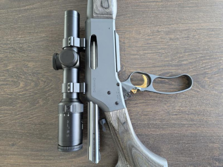 Comprado este año nuevo y no lo he sacado al monte nunca. Lo vendo por cambio a semiauto. 
No tiene marcas 20