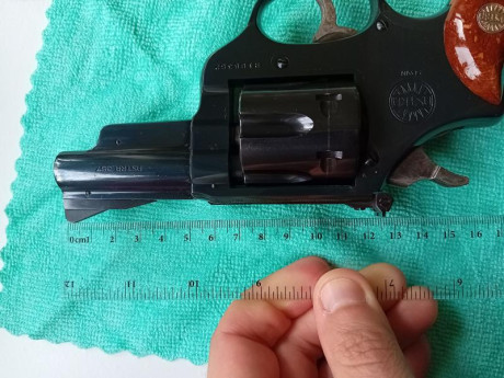 Se vende revólver Astra en 3 pulgadas, calibre 357 Mágnum y tambor de 6 disparos, alza regulable.
Impoluto 160
