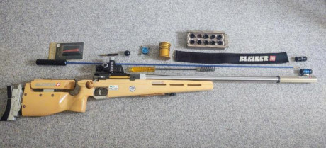 Vendo este magnífico fusil  calibre 7,5x55 suizo con culata de madera de arce. Como nuevo.

Tiene1200 01