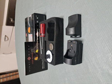 Se vende punto rojo de 3 MOAS.
Tiene  3 temporadas,   muy resistente al retrocesos, se  vende por  cambio 00
