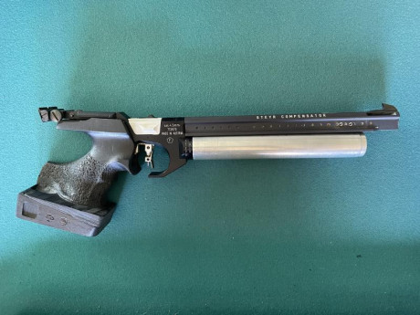 Vendo pistola Steyr LP1 diestro, cacha polimero talla M, en perfecto estado, con sus dos botellas y adaptador, 00