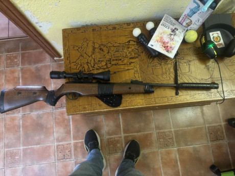 Vendo esta carabina cometa fénix 400 del 4,5 en buen estado es de piston
En 250 euros 00