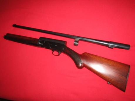 Hola,
Vendo Semiautomática FN Browning de fabricación belga, cañón de 68 cm y choke cyl (5*), con sistema 21
