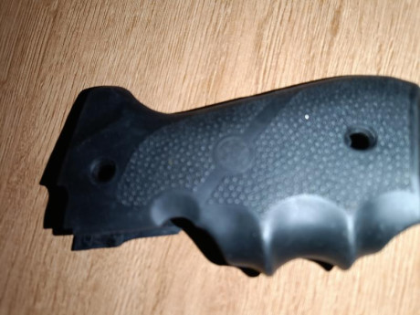 Cachas para pistolas vector z88 en buen estado precio 27 con envio 02