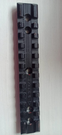 Vendo carril picatinny benelli original usado, 30€ envío incluido.
Estaba en un benelli Argo, valido para 00