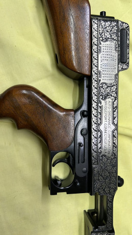 Pongo a la venta un rifle muy especial y creo que puede ser único o existen muy pocos, es un express superpuesto 151
