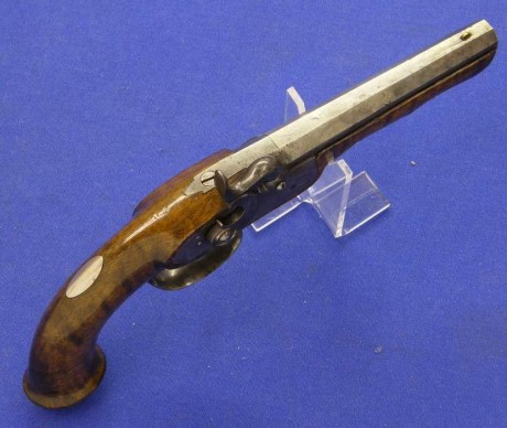 Voy a colocar unas fotos de un arma larga alemana de llave de mecha del siglo XVI. 112