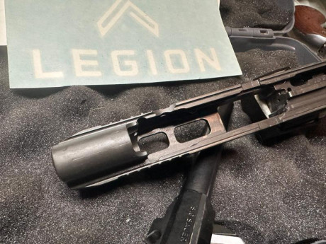 Un amiguete me pide que anuncie esta arma corta.

Pongo a la venta sig sauer x-five legión con 3 cargadores 11