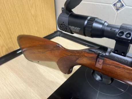 Vendo carabina Brno mod.2 en calibre 22 lr impoluta, estado impresionante, con visor y bípode.
La vendo 11