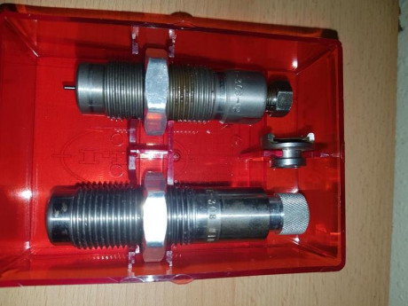 vendo los siguientes juegos de dies. Son usados, yo no los he utilizado. Añado más juegos de dies.

Rcbs 70