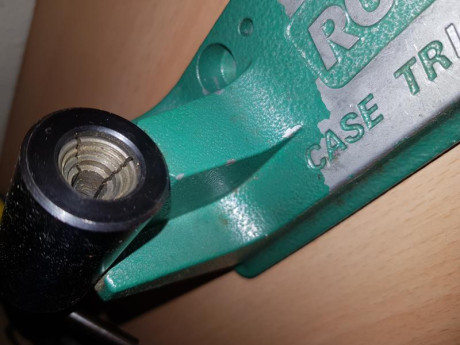 Vendo Rcbs recortador vainas Case Trimmer 2, usado. Está en buen estado, excepto la pintura. Con los pilots 01