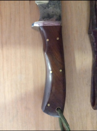 Cuchillo nuevo sin estrenar del prestigioso forjador JD Knives,  19,5 de largo, mango 11,5cm, 8cm hoja, 41