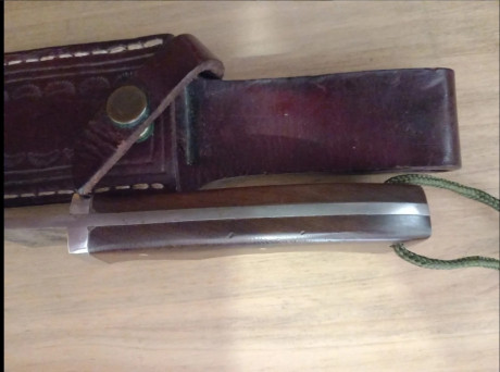 Cuchillo nuevo sin estrenar del prestigioso forjador JD Knives,  19,5 de largo, mango 11,5cm, 8cm hoja, 50