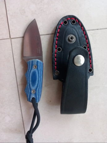 Cuchillo nuevo sin estrenar del prestigioso forjador JD Knives,  19,5 de largo, mango 11,5cm, 8cm hoja, 62