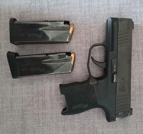 Sig Sauer 365 9 mm. Solo guiable con licencias A o B. 
Perfecto funcionamiento y precisión, solo marcas 01