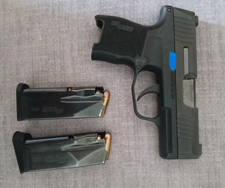 Sig Sauer 365 9 mm. Solo guiable con licencias A o B. 
Perfecto funcionamiento y precisión, solo marcas 00