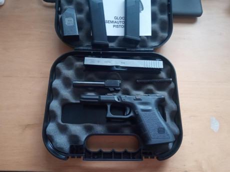 Hola compañeros, como pone en el enunciado vendo mi Glock 19 generación 3 ( para mi la mejor generación 00