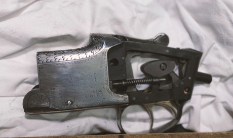 Totalmente por azar llegó a mis manos esta bayoneta de Mauser Argentino 1891. 
La pobre estaba colgada 131