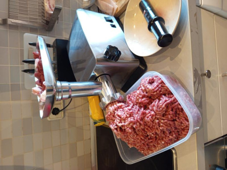 Alguien sabe dónde me pueden hacer hamburguesas de jabalí en la zona de Madrid o alrededores?
Las llevaba 110