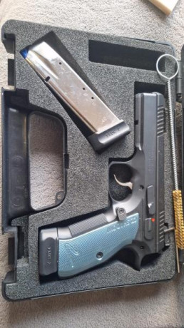 Vendo CESKA SHADOW 2, comprada en 2018, no a tirado mas de 300 disparos,
la compre por capricho, y nunca 00