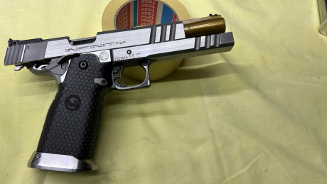 Pistola Infinity calibre 45 acp 
En muy buen estado 
Mando video interesados 
Wapsap 628381278 Javier 02