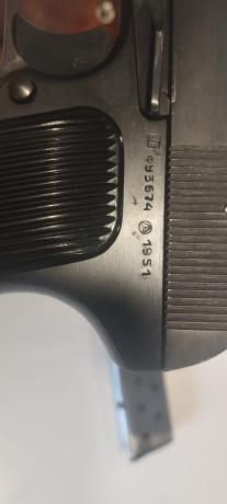 Pistola tokarev t33 en calibre original y funda original con dos cargadores esta guiada en F 
Estado excelente 11