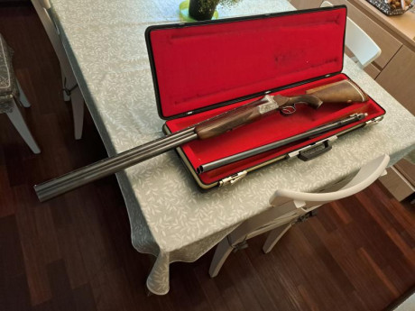 Vendo escopeta AYA de luxe superpuesta, calibre 12, doble juego de cañones (dificil de encontrar): coral 00