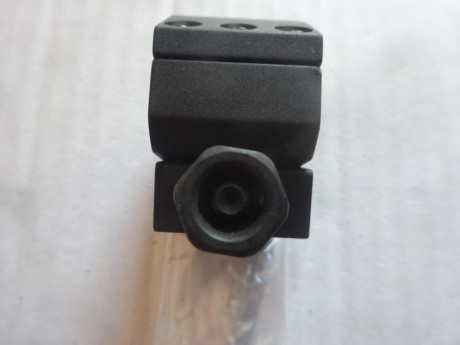 Se vende juego de anillas VORTEX Tactical, de 30mm, LOW RING (21 mm desde la base al centro).

No han 12